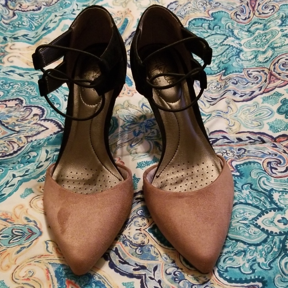 2 Tone Kitten Heels LifeStride